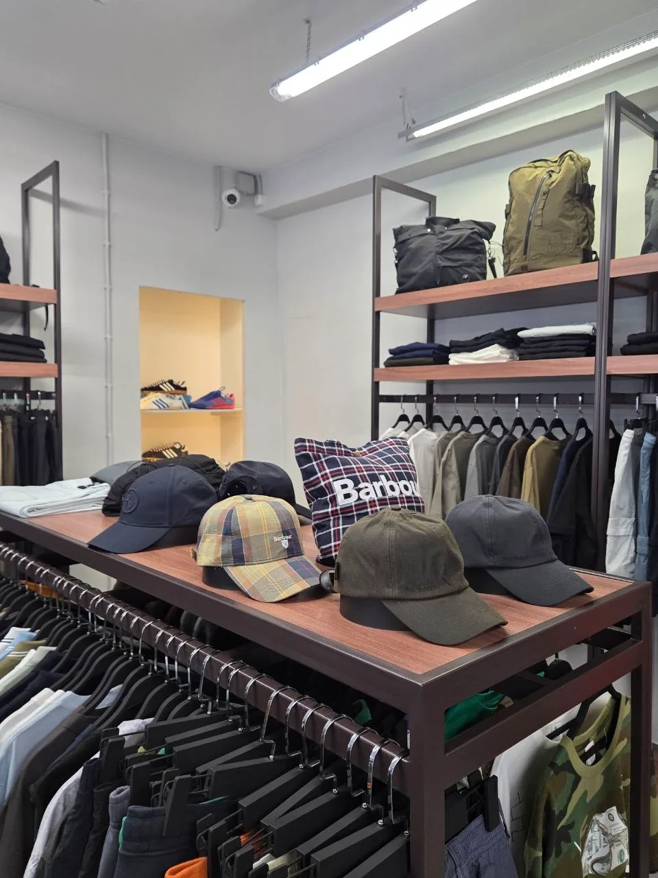 Кепки Barbour и мужские аксессуары в магазине Rill Stuff